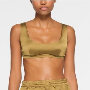 SKIMS Sporty Satin Scoop Bralette